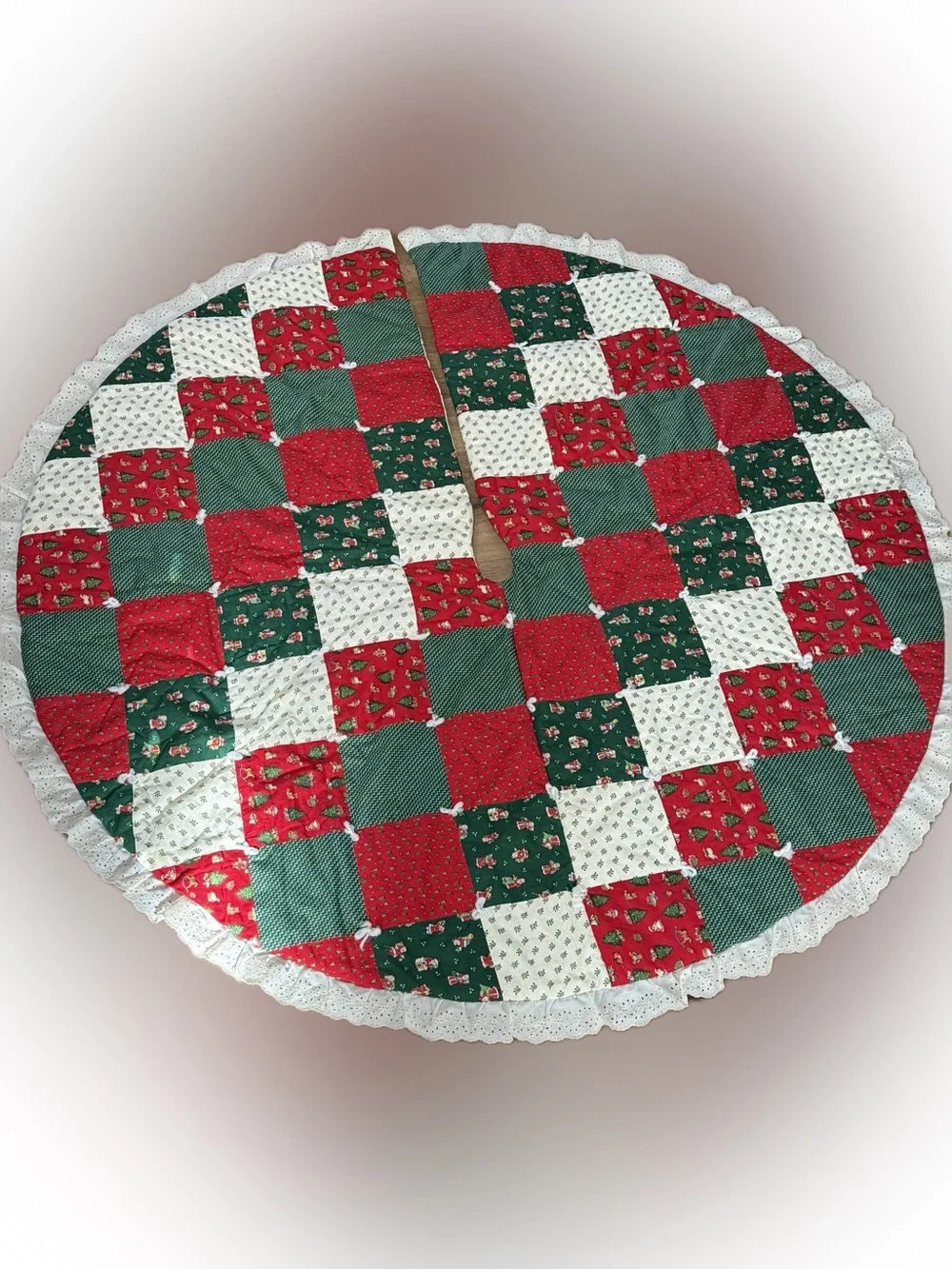 VTG Handmade Quilted Patchwork LARGE Christmas Tree Skirt Lace Geese Goose Santa
